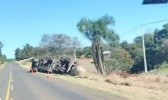 Caminhão tomba na BR-280