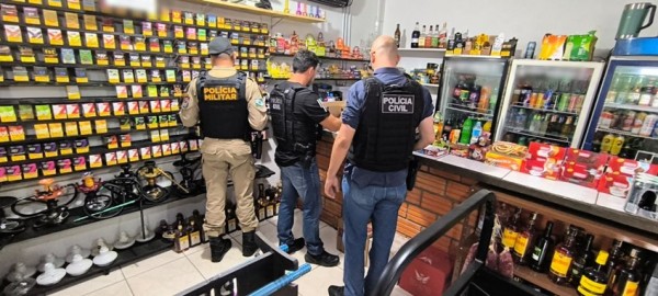 Dois empresários são presos por venda ilegal de cigarros eletrônicos