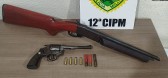 Homem é preso com armas e munições