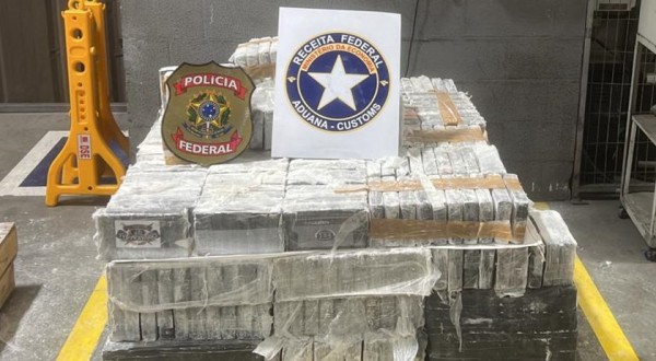 Receita Federal e Polícia Federal realizam maior apreensão de cocaína em Santa Catarina deste ano