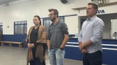 Prefeita Bianca e vereador Claudimiro Pavan anunciam R$ 500 mil para o campo da Maria Preta e distribuidor de calcário