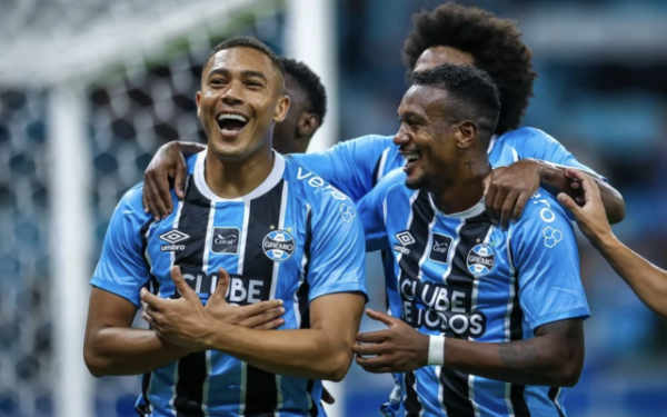 Grêmio vence o Novo Hamburgo e se classifica para a semifinal do Gauchão