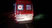 Carro atinge pedestre no acostamento da PR-483 e condutor foge sem prestar socorro