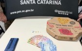 Mulher é presa após trocar drogas por pizza no Oeste