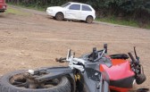 Jovem fica ferido em colisão entre carro e moto na SC-163