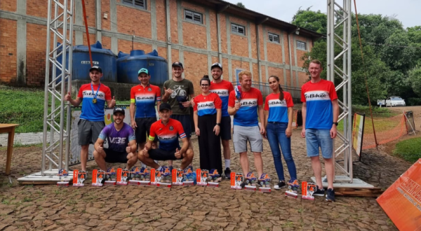 Grupo de ciclista Tri-Bike consegue boa colocação no Campeonato Regional Sudoeste de Marathon Montain Bike