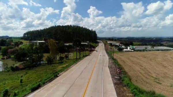 DNIT entrega mais 15 km de restauração em concreto na BR-163/SC