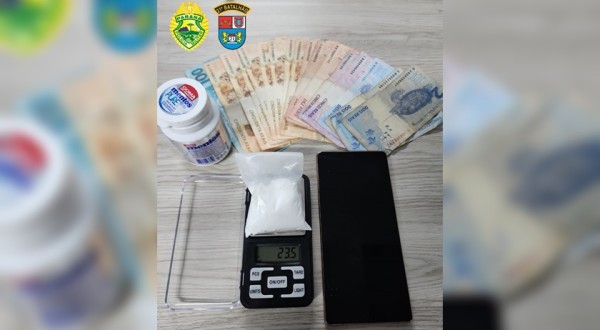 Homem é preso com drogas no centro do município