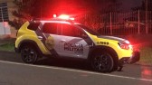 Homem é detido após tentar agredir policial em conflito familiar