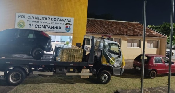 Dois veículos e mais de 1,4 mil maços de cigarros são apreendidos