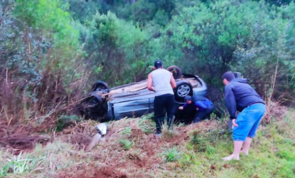 Quatro pessoas morrem em grave acidente entre carro e ônibus em SC