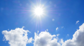 Calor de 30°C traz pancadas de chuva isoladas, mas sol predomina nesta quinta-feira