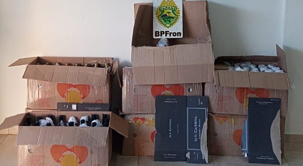 Polícia apreende 219 garrafas de bebidas descaminhadas