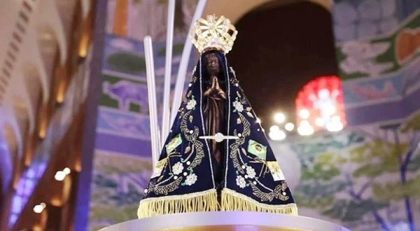 Feriado de Nossa Senhora Aparecida altera funcionamento de bancos, escolas e serviços públicos