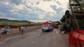 Acidente entre caminhão e trator deixa homem gravemente ferido na BR-282