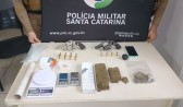 Após denúncia, homem é preso por tráfico de drogas e posse ilegal de armas