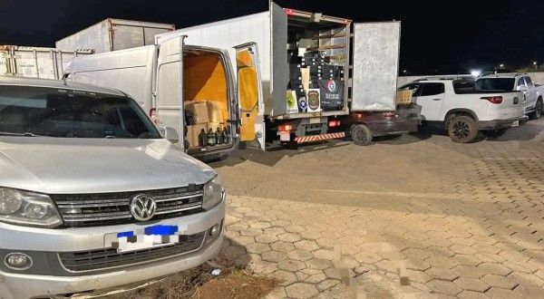 Apreensão milionária de vinhos e azeites termina com quatro presos na fronteira