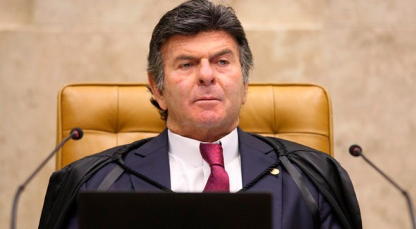 Após manifestações, presidente do STF garante que “Ninguém fechará esta corte”