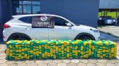 Mais de meia tonelada de maconha é apreendida em automóvel furtado