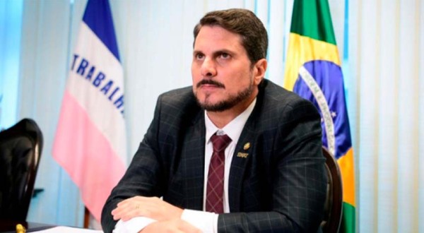 Marcos do Val nega afastamento do cargo por questões de saúde e diz que continuará no Senado