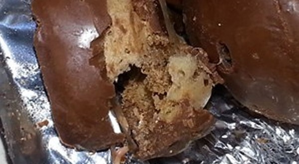 Cliente vai receber R$ 10 mil de indenização por encontrar larvas em chocolate