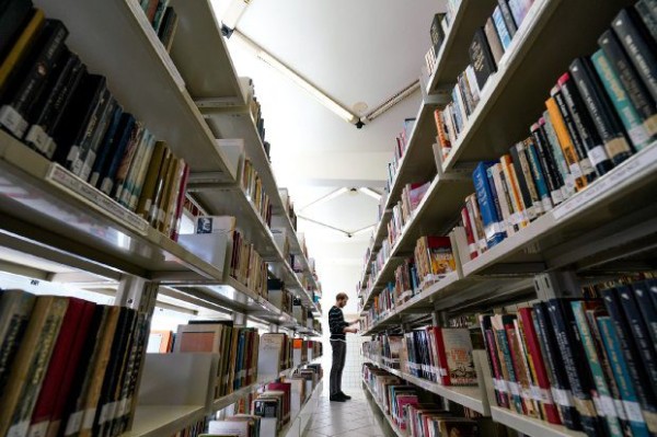 Deputados querem 30% às universidades privadas e governo ameaça retirar o projeto