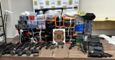 PF apreende cerca de 1,3 tonelada de cocaína, armas e munições