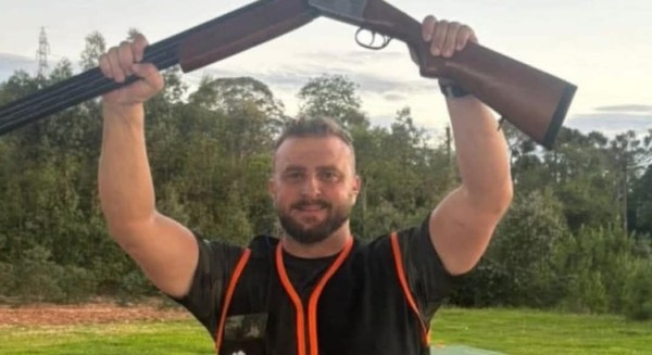 Proprietário de clube de tiro morre após disparo acidental dentro de casa