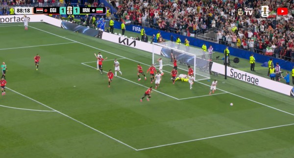 Egito empata com Irã, avança em 2º e enfrentará Austrália no mata-mata