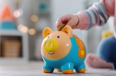 Como ensinar educação financeira para crianças de forma leve e divertida