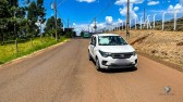 Colisão entre carro e ônibus deixa idoso levemente ferido no interior