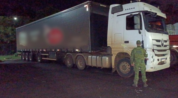 BPFRON apreende carreta com carga irregular avaliada em R$ 780 mil