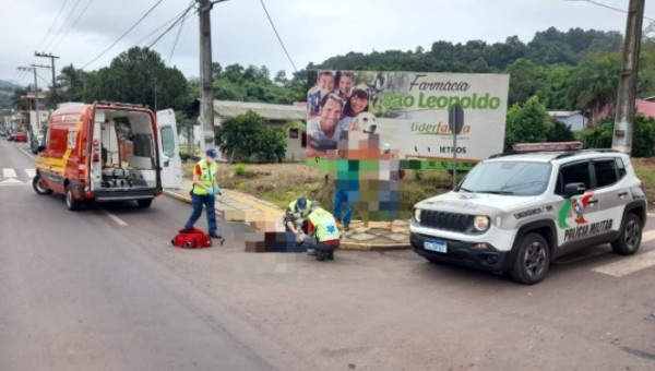 Motociclista fica ferido em colisão com carro no Centro