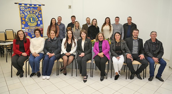 Lions Clube empossa nova diretoria para o ano 2022/2023