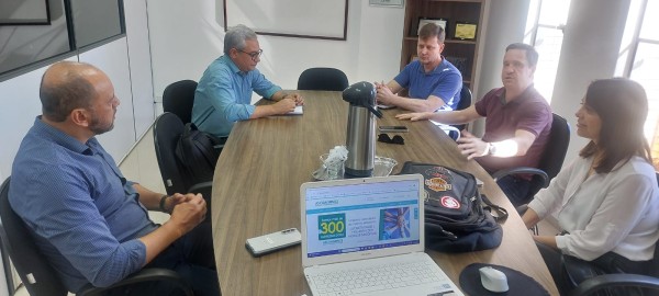 ASCOAGRIN Recebe técnicos da Associação Comercial do Paraná