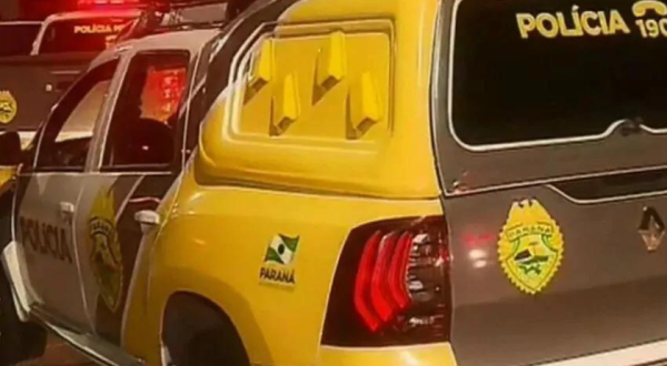 Homem agride filhas com facão e realiza disparos com arma de fogo em via pública