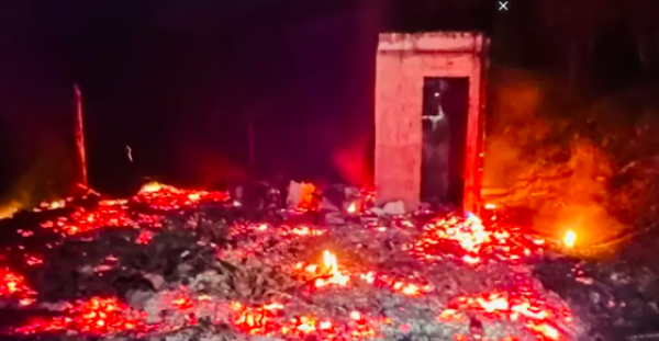 Incêndio destrói pousada na Serra de SC; dono acusa hóspede de atear fogo