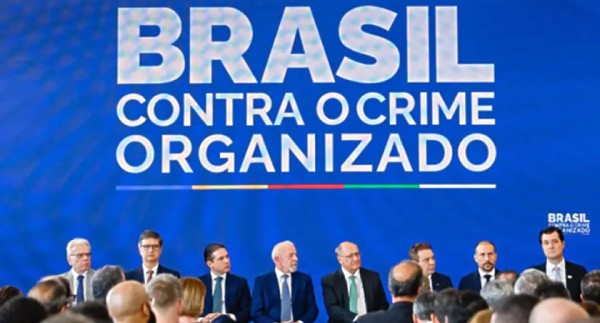 Governo federal lança pacote de combate ao crime organizado com foco em presídios e finanças de facções