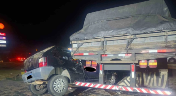 Caminhão de Iraceminha se envolve em grave acidente na BR-470; bebê de 8 meses sobrevive e duas pessoas morrem