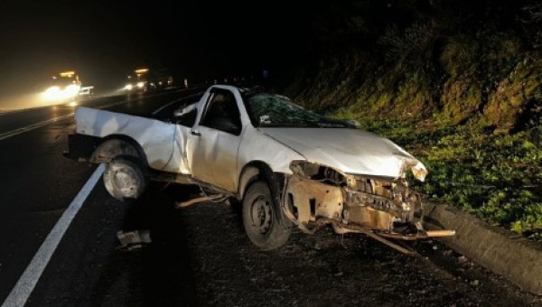 Motorista morre após colisão frontal entre três veículos na BR-116