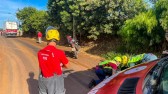 Carreta passa por cima de motocicleta e mulher sofre lesões em perna na Rodovia Leolino Baldissera