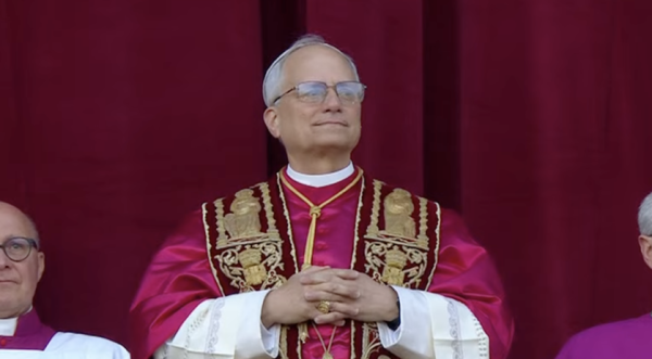 Robert Francis Prevost é o novo papa e escolhe o nome Leão XIV