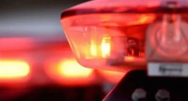 Mulher é presa após ameaçar motorista de aplicativo e desacatar policiais