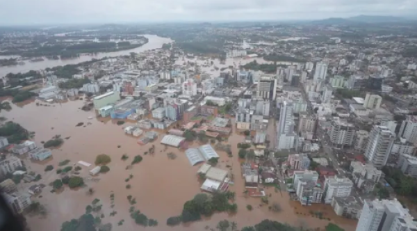 Em 10 anos, desastres climáticos geraram mais de RS 8,3 bilhões de prejuízo em SC, aponta CNM