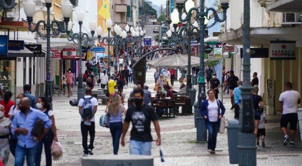 Novo decreto contra a Covid-19 em SC deve ser publicado nesta segunda-feira