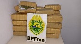 BPFron apreende mais de 30kg de droga após abordagem à ônibus de linha