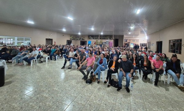 Saúde e bem-estar no meio rural são tema de seminário regional com 140 casais de agricultores