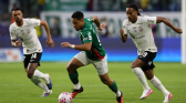 Palmeiras goleia o corinthians por 4 a 1 e aumenta pressão sobre o rival