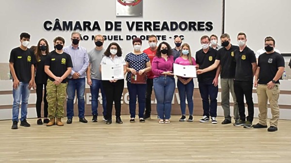 Câmara presta homenagem póstuma ao perito criminal Luiz Maran