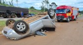 Colisão seguida de capotamento mobiliza equipes do Corpo de Bombeiros
